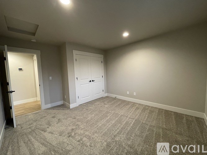 Source URL: https://prod-avail.s3.amazonaws.com/public_images/41518956/listing/IMG_7518.JPG