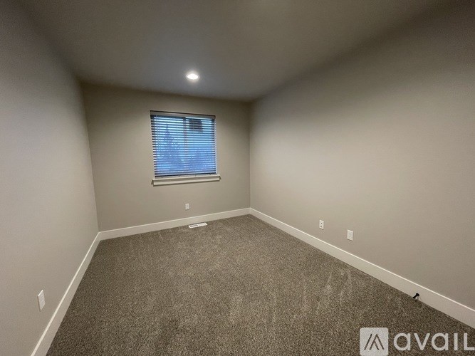 Source URL: https://prod-avail.s3.amazonaws.com/public_images/41518957/listing/IMG_7502.JPG