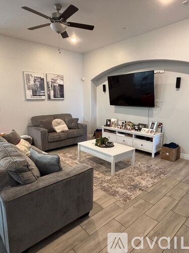 Source URL: https://prod-avail.s3.amazonaws.com/public_images/39770244/listing/PHOTO-2025-01-29-16-17-48.jpg