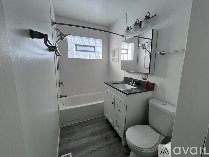 Source URL: https://prod-avail.s3.amazonaws.com/public_images/39647594/listing/IMG_5611.jpeg