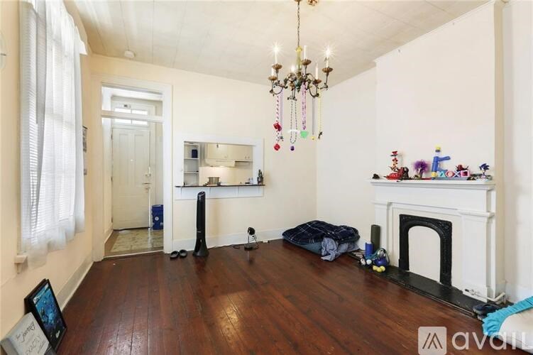 Source URL: https://prod-avail.s3.amazonaws.com/public_images/39848651/listing/living_room_1.jpg