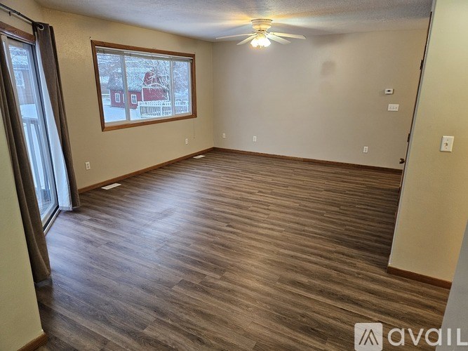 Source URL: https://prod-avail.s3.amazonaws.com/public_images/40052947/listing/1000011646.jpg