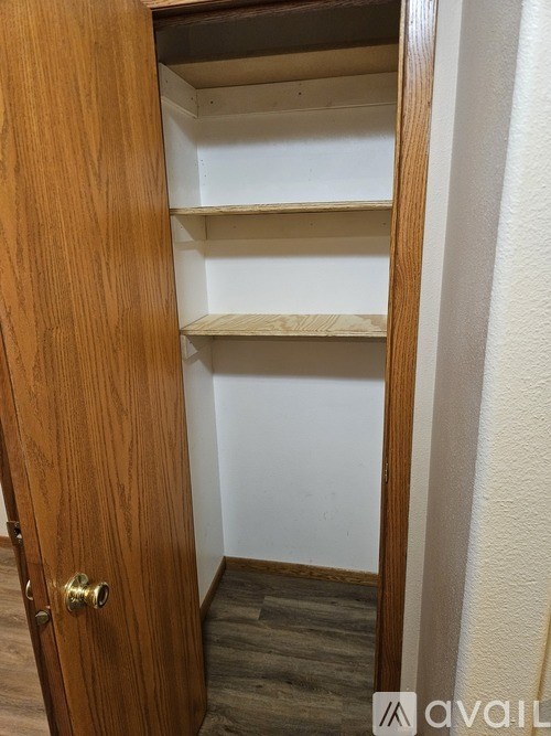 Source URL: https://prod-avail.s3.amazonaws.com/public_images/40052976/listing/1000011655.jpg