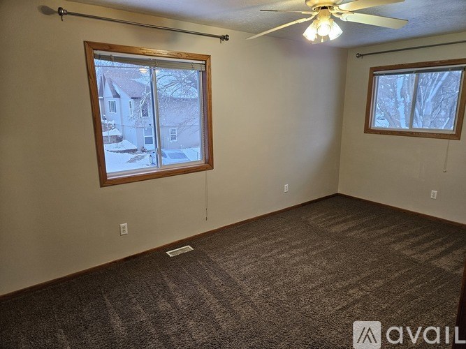 Source URL: https://prod-avail.s3.amazonaws.com/public_images/40052973/listing/1000011660.jpg