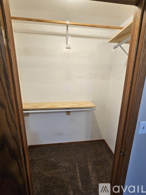 Source URL: https://prod-avail.s3.amazonaws.com/public_images/40052962/listing/1000011662.jpg