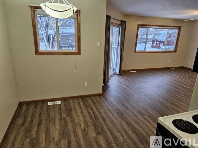 Source URL: https://prod-avail.s3.amazonaws.com/public_images/40052948/listing/1000011645.jpg