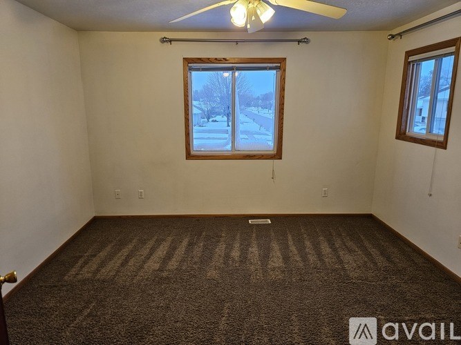 Source URL: https://prod-avail.s3.amazonaws.com/public_images/40052966/listing/1000011667.jpg