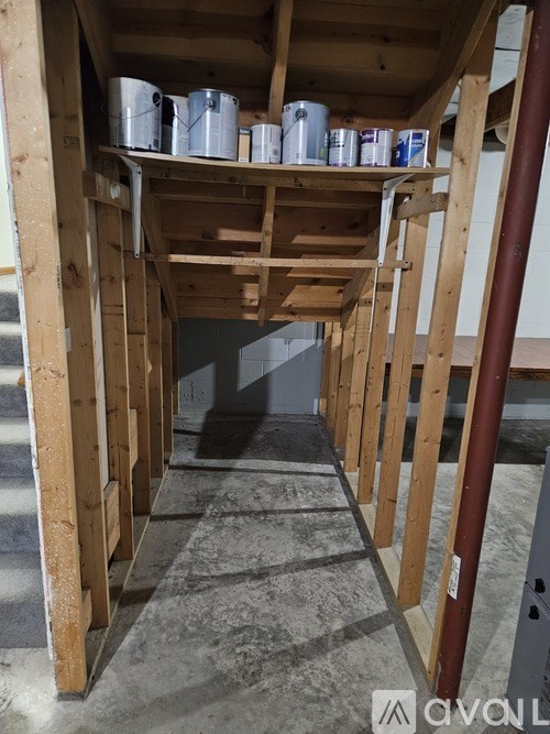 Source URL: https://prod-avail.s3.amazonaws.com/public_images/40052971/listing/1000011675.jpg