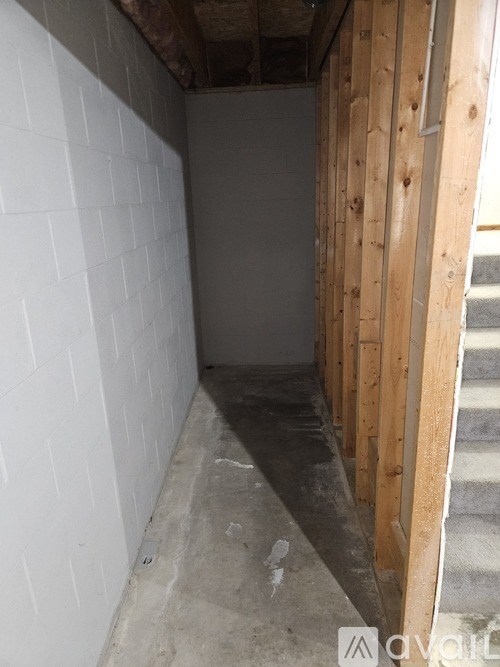 Source URL: https://prod-avail.s3.amazonaws.com/public_images/40052980/listing/1000011676.jpg