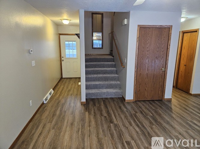 Source URL: https://prod-avail.s3.amazonaws.com/public_images/40052954/listing/1000011651.jpg