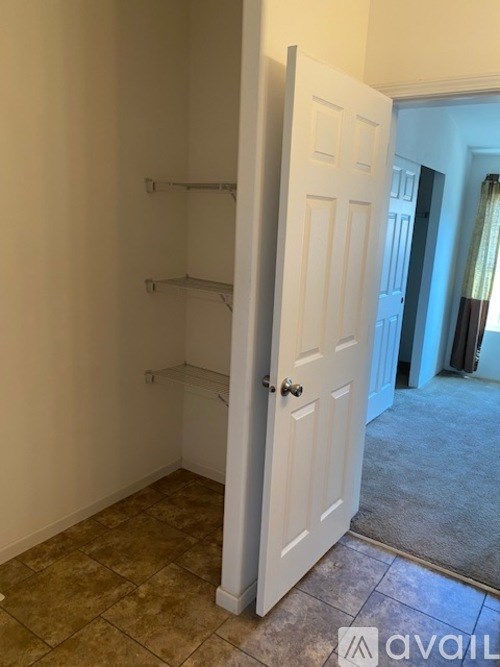 Source URL: https://prod-avail.s3.amazonaws.com/public_images/40207171/listing/11.jpg