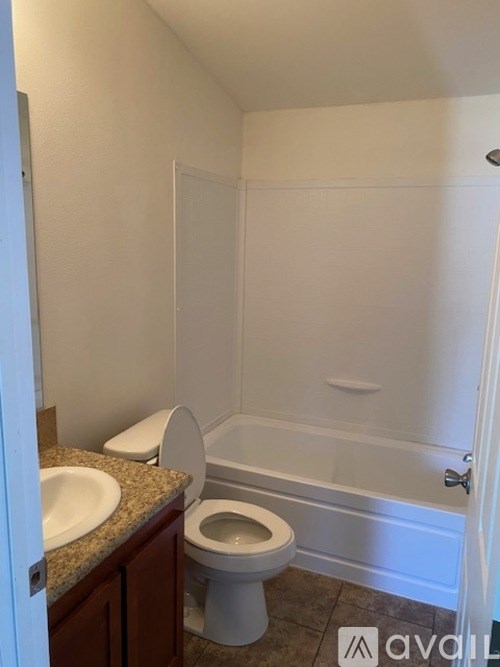 Source URL: https://prod-avail.s3.amazonaws.com/public_images/40207168/listing/8.jpg