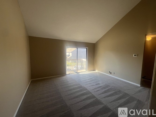 Source URL: https://prod-avail.s3.amazonaws.com/public_images/41515661/listing/IMG_3757.jpeg