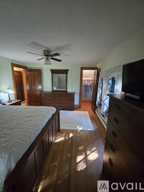 Source URL: https://prod-avail.s3.amazonaws.com/public_images/41377318/listing/1000007438.jpg