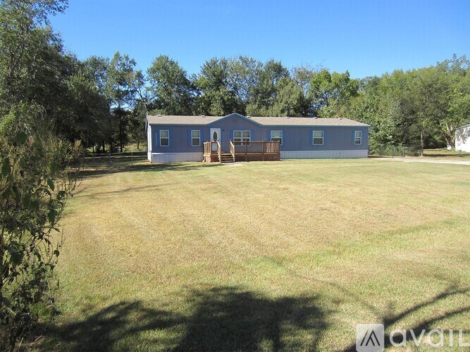 Source URL: https://prod-avail.s3.amazonaws.com/public_images/41509306/listing/front_yard_copy.jpg