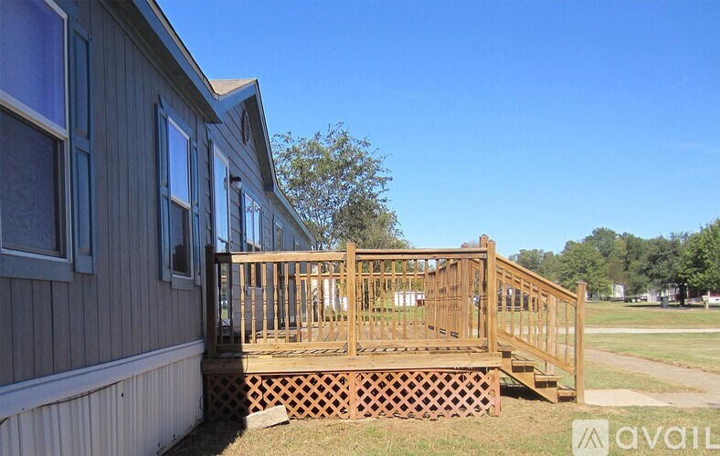 Source URL: https://prod-avail.s3.amazonaws.com/public_images/41509318/listing/front_porch_from_the_side.jpg