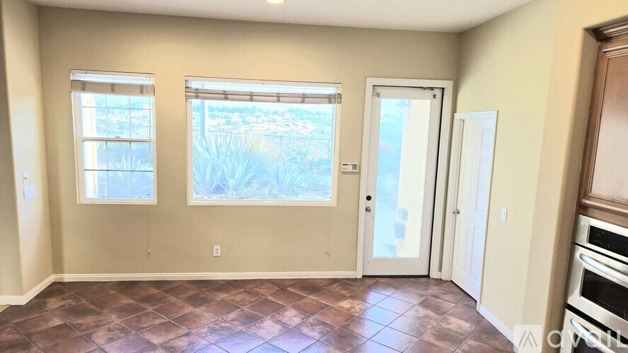 Source URL: https://prod-avail.s3.amazonaws.com/public_images/41516292/listing/nook.jpeg