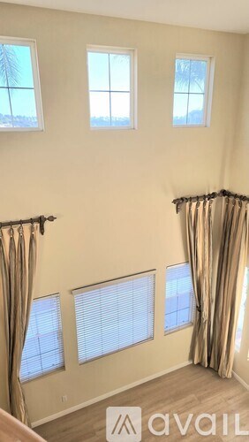 Source URL: https://prod-avail.s3.amazonaws.com/public_images/41516207/listing/LIVING_RM_2.jpeg