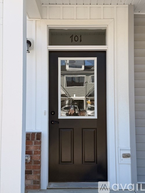 Source URL: https://prod-avail.s3.amazonaws.com/public_images/41519173/listing/IMG_7617.jpeg