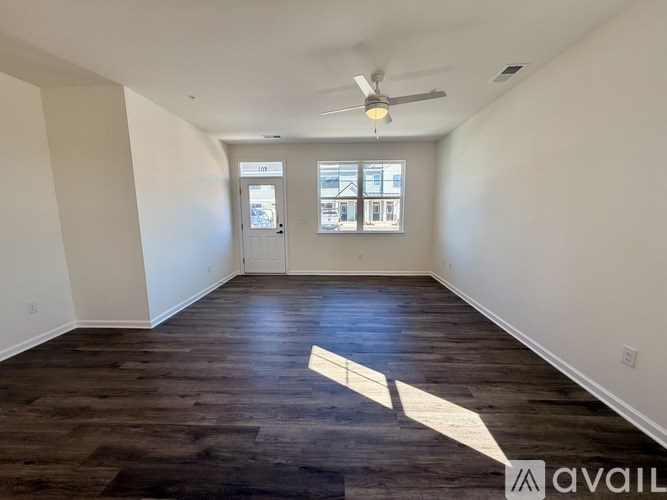 Source URL: https://prod-avail.s3.amazonaws.com/public_images/41519262/listing/IMG_7627.jpeg