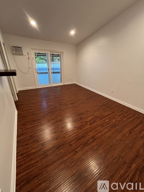 Source URL: https://prod-avail.s3.amazonaws.com/public_images/41518848/listing/IMG_3631.jpeg