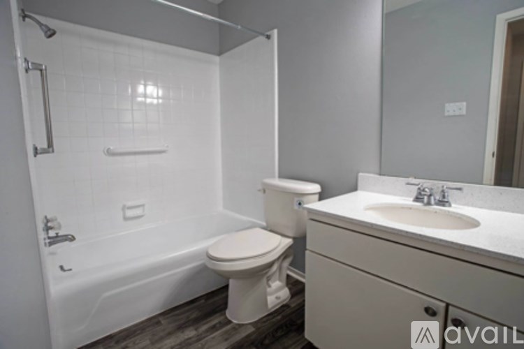 Source URL: https://prod-avail.s3.amazonaws.com/public_images/41501835/listing/Towne-Oaks_18.jpg