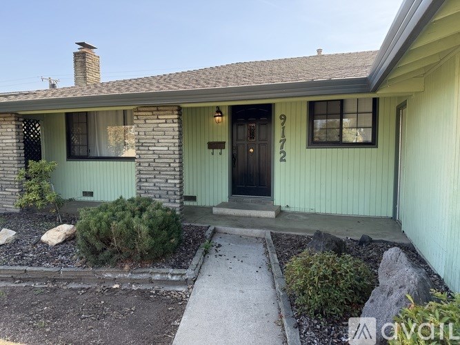 Source URL: https://prod-avail.s3.amazonaws.com/public_images/41512567/listing/IMG_9197.jpeg