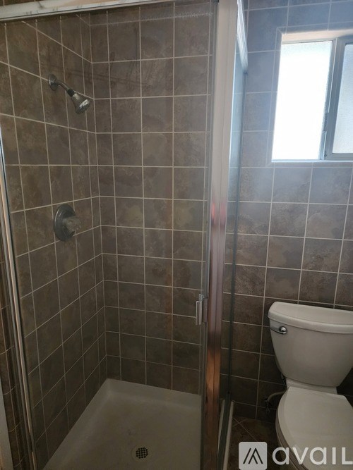 Source URL: https://prod-avail.s3.amazonaws.com/public_images/41512670/listing/1000006862.jpeg