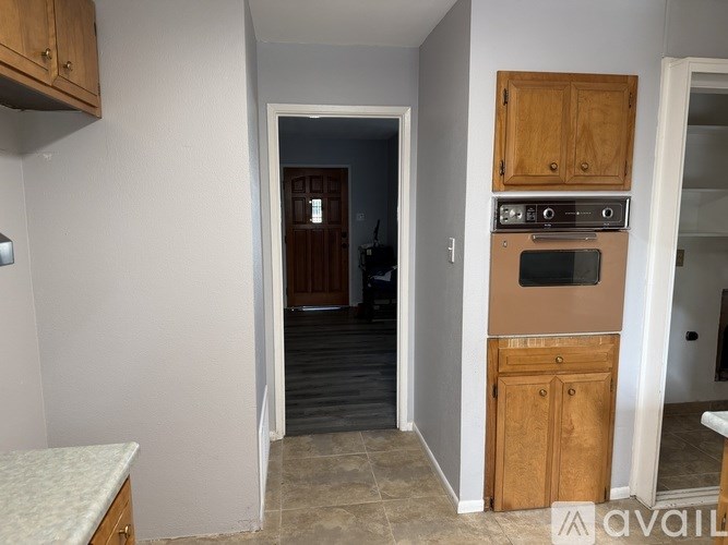 Source URL: https://prod-avail.s3.amazonaws.com/public_images/41512562/listing/IMG_9203.jpeg