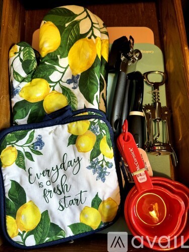 A lemon-themed pouch with the phrase "Everyday is a fresh start" on it.