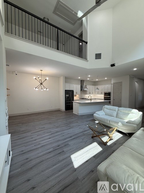 Source URL: https://prod-avail.s3.amazonaws.com/public_images/41514369/listing/IMG_6433.jpeg