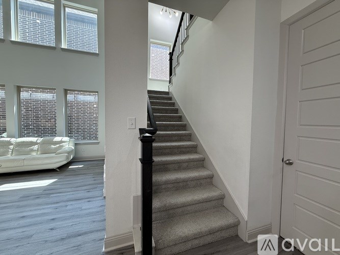 Source URL: https://prod-avail.s3.amazonaws.com/public_images/41514368/listing/IMG_6436.jpeg