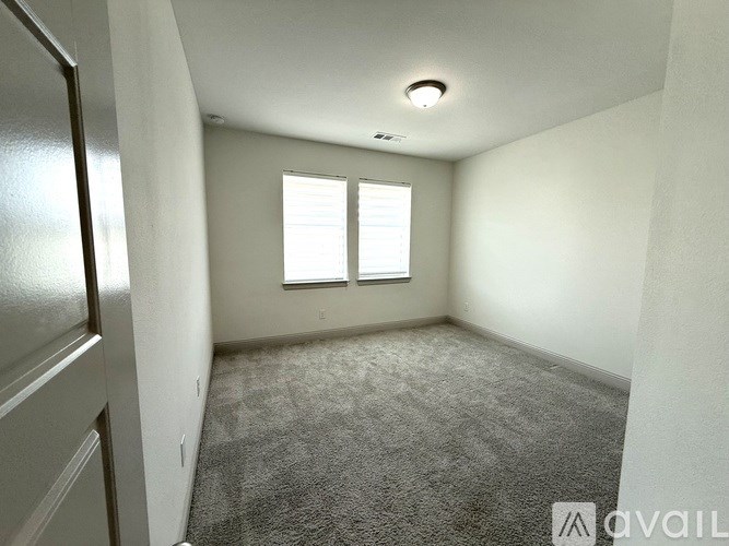 Source URL: https://prod-avail.s3.amazonaws.com/public_images/41514382/listing/IMG_6445.jpeg