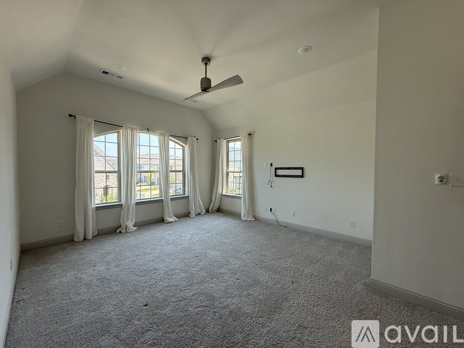 Source URL: https://prod-avail.s3.amazonaws.com/public_images/41514348/listing/IMG_6473.jpeg