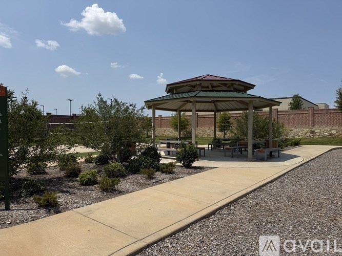 Source URL: https://prod-avail.s3.amazonaws.com/public_images/41514367/listing/IMG_6484.jpeg