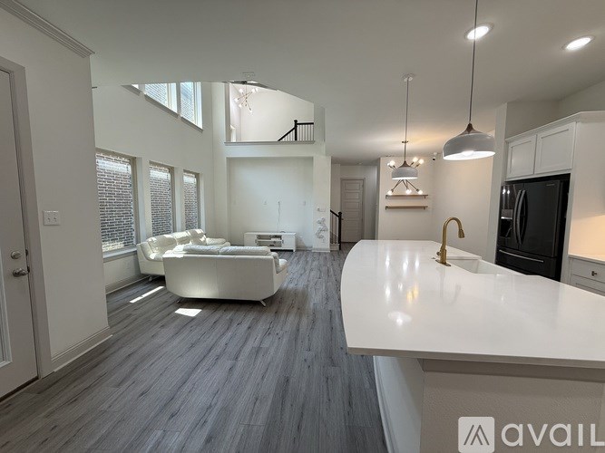 Source URL: https://prod-avail.s3.amazonaws.com/public_images/41514358/listing/IMG_6426.jpeg