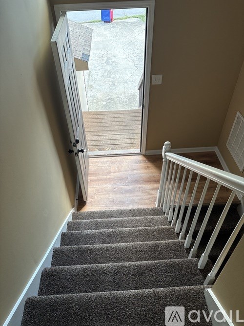 Source URL: https://prod-avail.s3.amazonaws.com/public_images/41514190/listing/78105151086__9AACFE60-182E-4CDE-9D0E-A5B8E90A11CD.jpeg