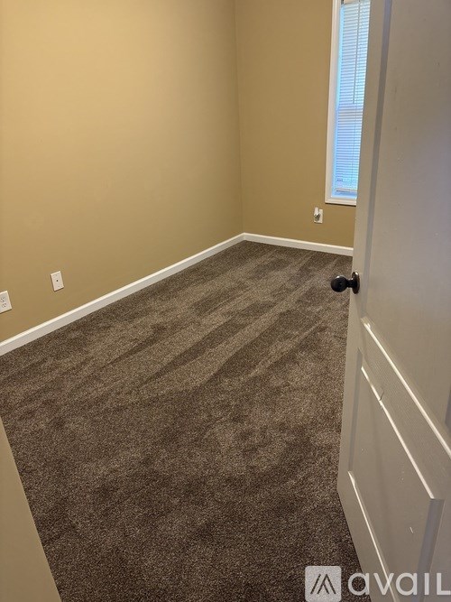 Source URL: https://prod-avail.s3.amazonaws.com/public_images/41514189/listing/78105153812__330D63A5-C11A-4449-BBBA-6A4053FC2BD6.jpeg