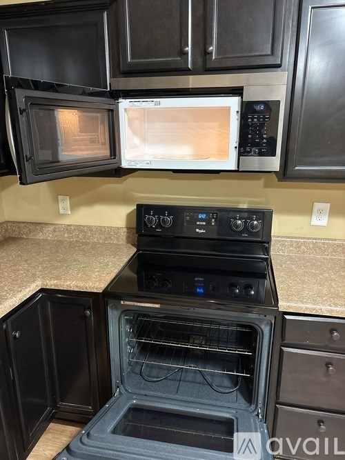 Source URL: https://prod-avail.s3.amazonaws.com/public_images/41514186/listing/78105162757__F601A172-2CA6-452F-8C3E-EF95A7EC243D.jpeg