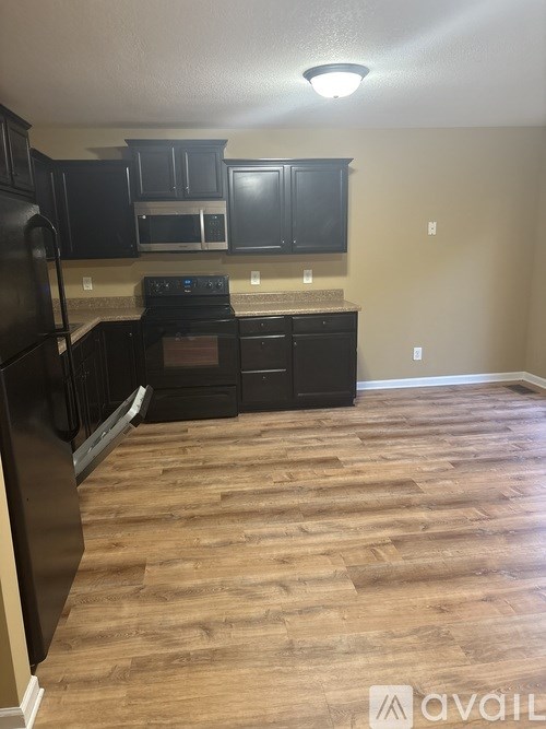 Source URL: https://prod-avail.s3.amazonaws.com/public_images/41514184/listing/78105145245__96BF6E36-A27E-43A9-90B3-6317B4F44834.jpeg