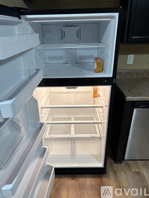 Source URL: https://prod-avail.s3.amazonaws.com/public_images/41514183/listing/78105161608__810C4D40-C222-4CBD-8A10-AE14220E44D9.jpeg