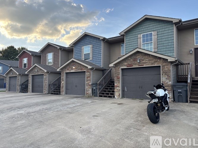 Source URL: https://prod-avail.s3.amazonaws.com/public_images/41514194/listing/78105191332__735A69B8-2463-452A-AF00-6B1B65EEE430.jpeg