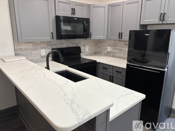 Source URL: https://prod-avail.s3.amazonaws.com/public_images/41513850/listing/IMG_0874.jpeg