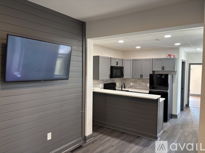 Source URL: https://prod-avail.s3.amazonaws.com/public_images/41513856/listing/IMG_0873.jpeg