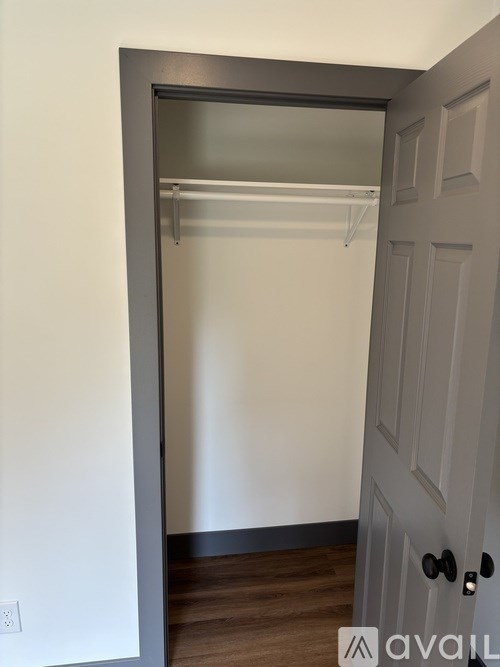 Source URL: https://prod-avail.s3.amazonaws.com/public_images/41513851/listing/IMG_0864.jpeg