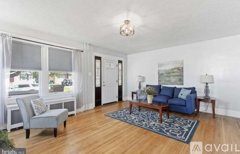 Source URL: https://prod-avail.s3.amazonaws.com/public_images/41513041/listing/IMG_1447.jpeg