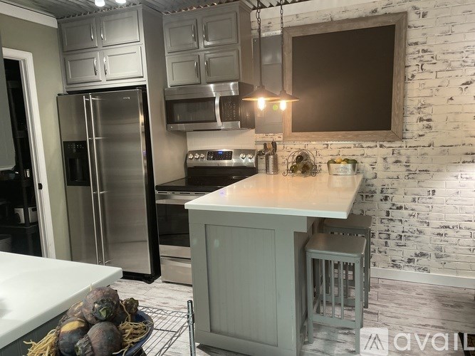 Source URL: https://prod-avail.s3.amazonaws.com/public_images/41512998/listing/IMG_5468.JPG