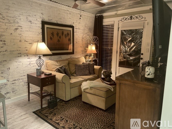 Source URL: https://prod-avail.s3.amazonaws.com/public_images/41512997/listing/IMG_5466.JPG