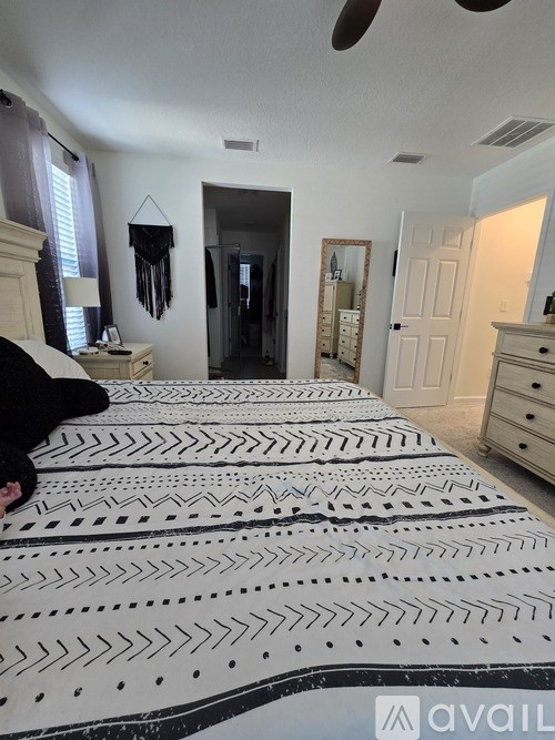 Source URL: https://prod-avail.s3.amazonaws.com/public_images/41511512/listing/1000019853.jpg