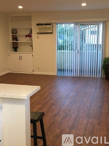 Source URL: https://prod-avail.s3.amazonaws.com/public_images/41510874/listing/Studio_unit_Living_Space.jpg